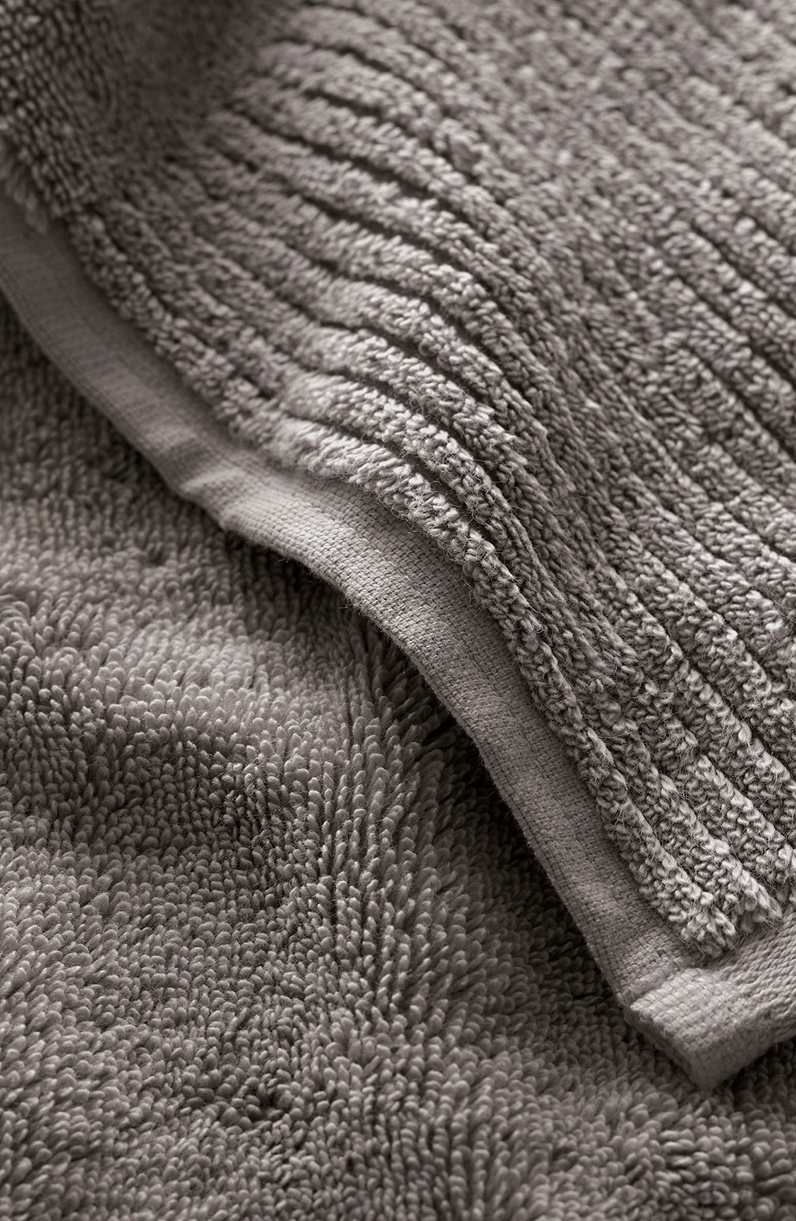 Boll & Branch Turkish Cotton Bath Towel - Thumbnail 5