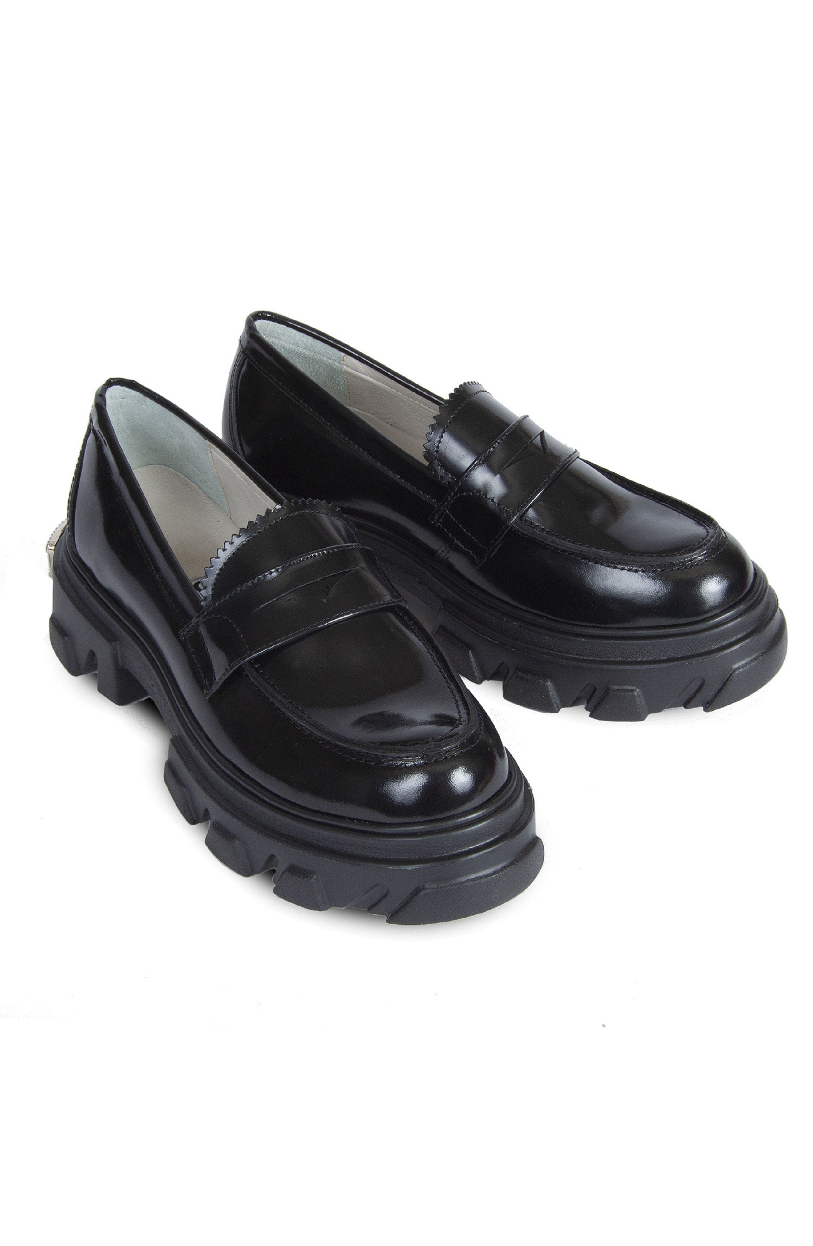 URBNKICKS Plain Loafer Leather Shoes, Alternate, color, Black