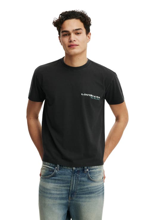 Men's Fitted Graphic T-Shirt
