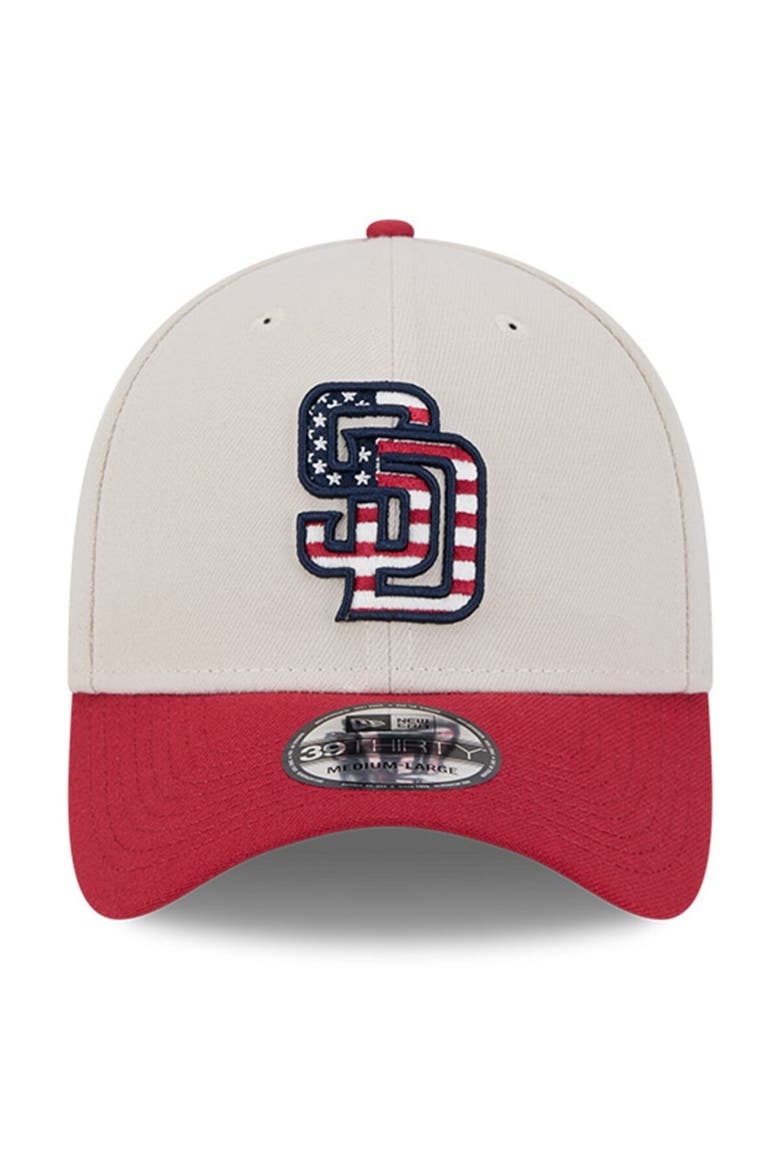 Men's New Era  Khaki/Red San Diego Padres 2024 Fourth of July 39THIRTY Flex Hat, Alternate, color, Khaki