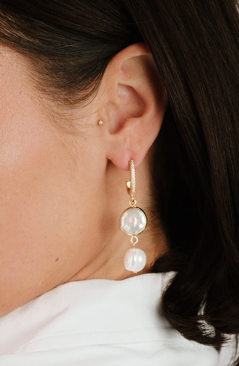 Ettika Cultured Freshwater Pearl Drop Huggie Hoop Earrings, Alternate, color, Gold