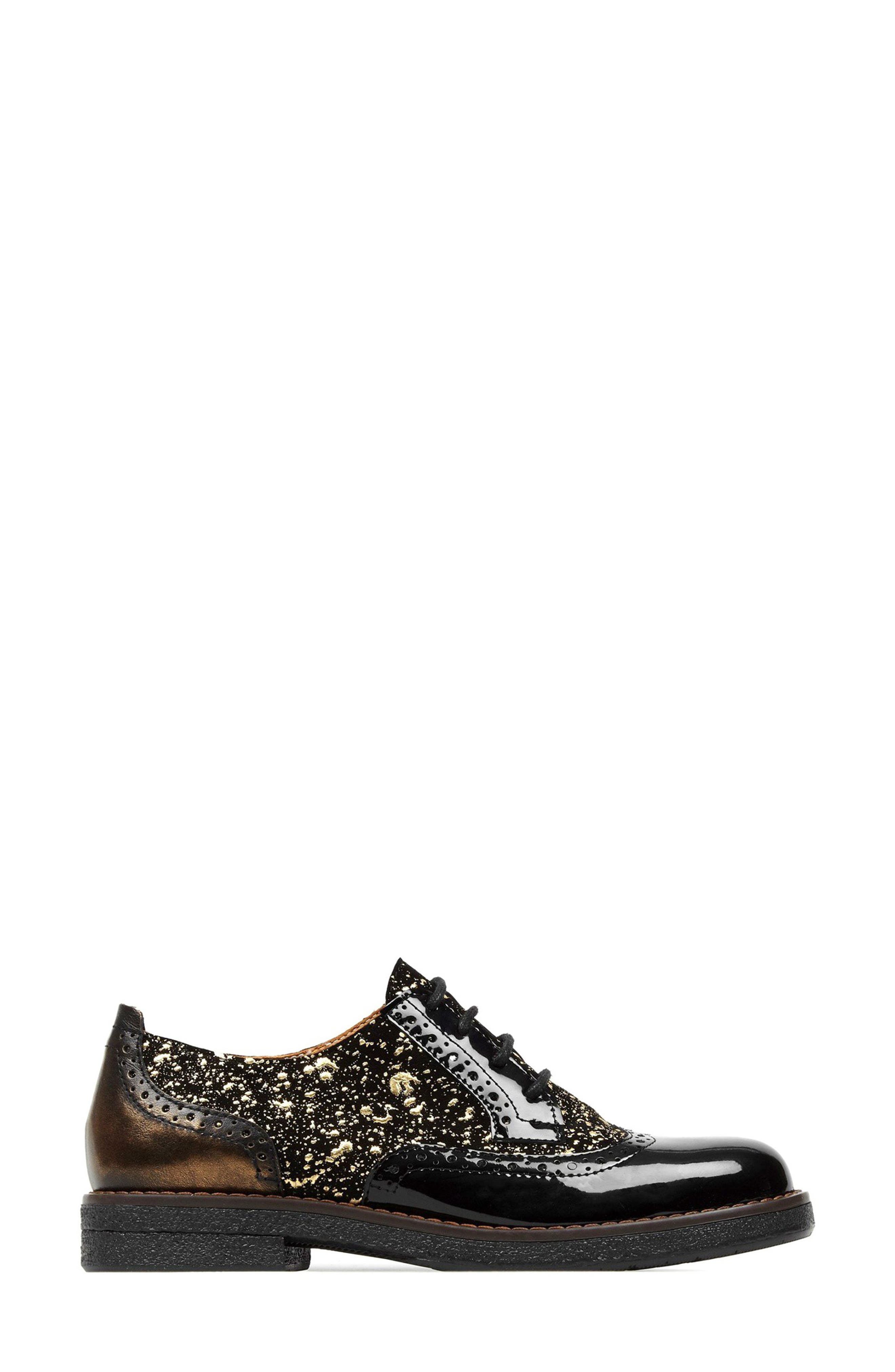 Lace-Up Water Resistant Brogue Oxfords, Alternate, color, BLACK