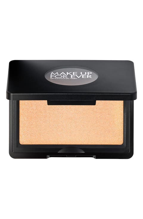 Artist Longwear Skin-Fusing Powder Highlighter