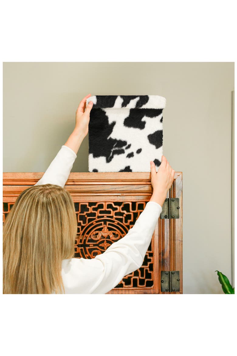 Small Cube Faux Fur Hide Stash Pouf, Alternate, color, BLACK/ WHITE