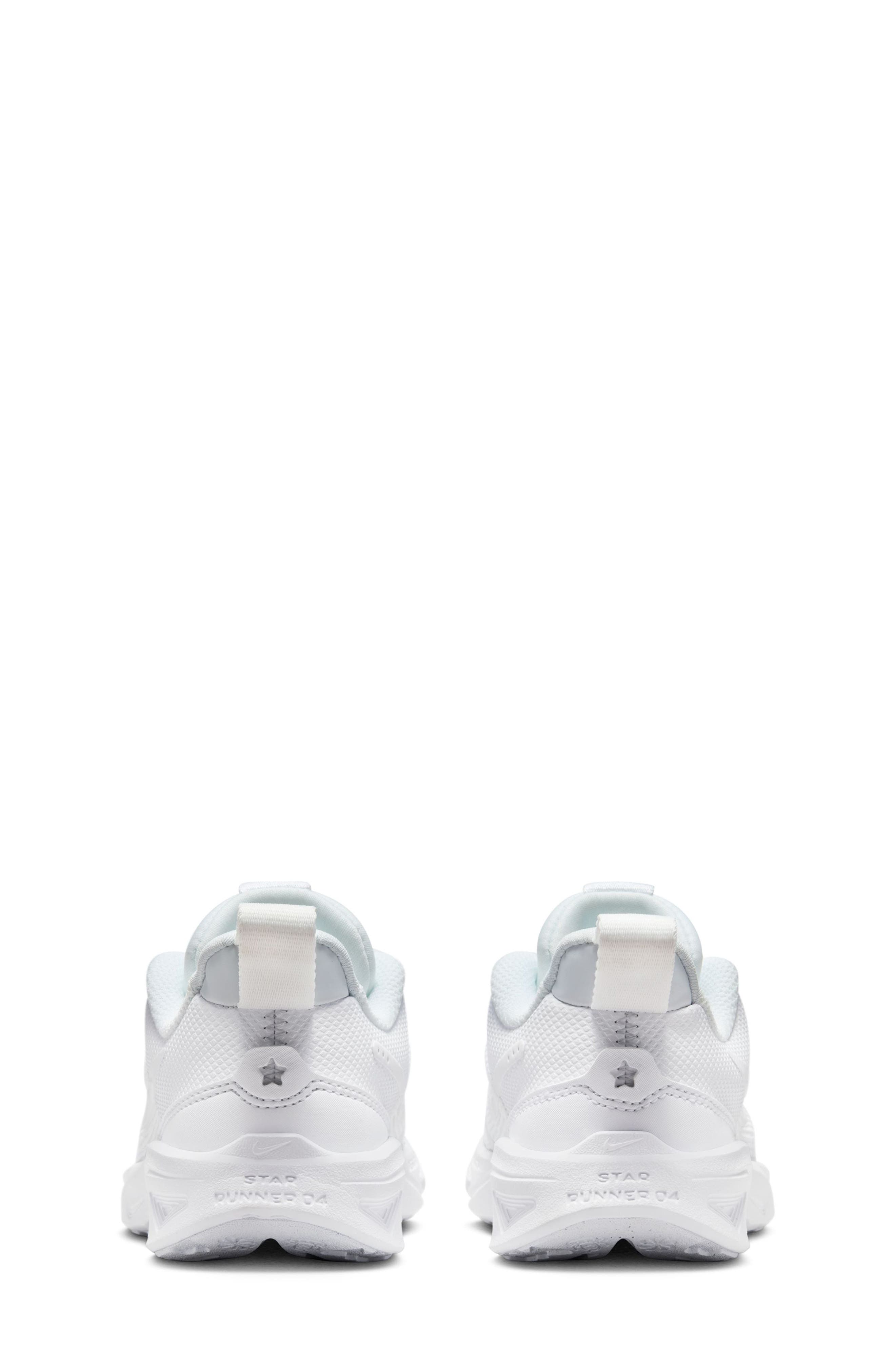 Nike Kids' Star Runner 4 NN GS Sneaker, Alternate, color, White/ White/ White/ Platinum
