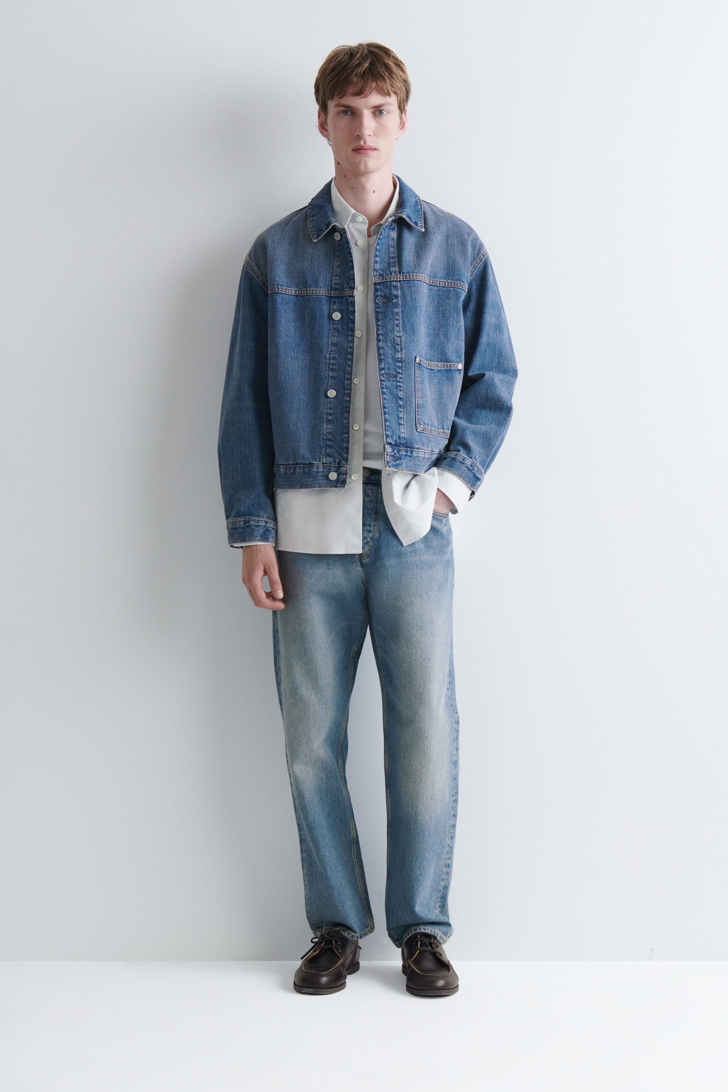 VINTAGE BLUE