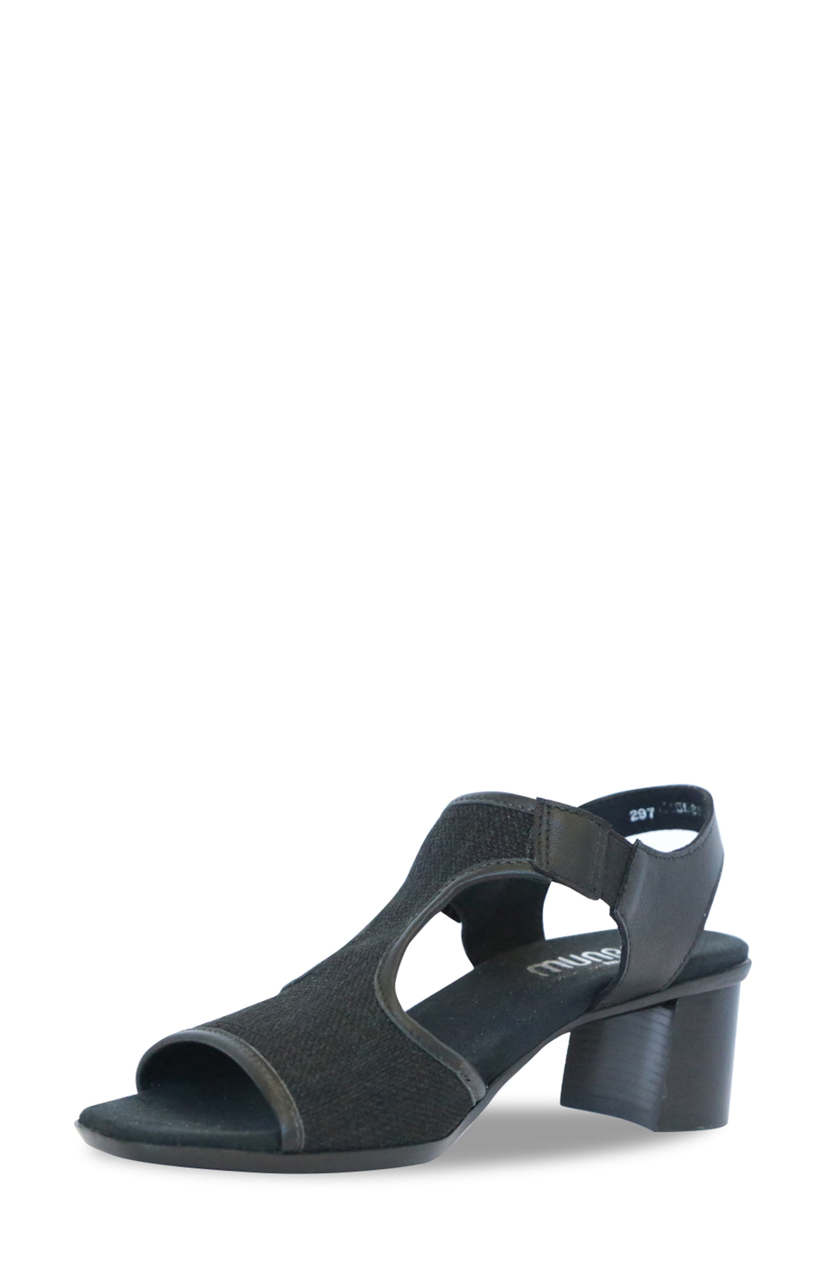 Munro Wallis Peep-Toe Sandal, Alternate, color, 