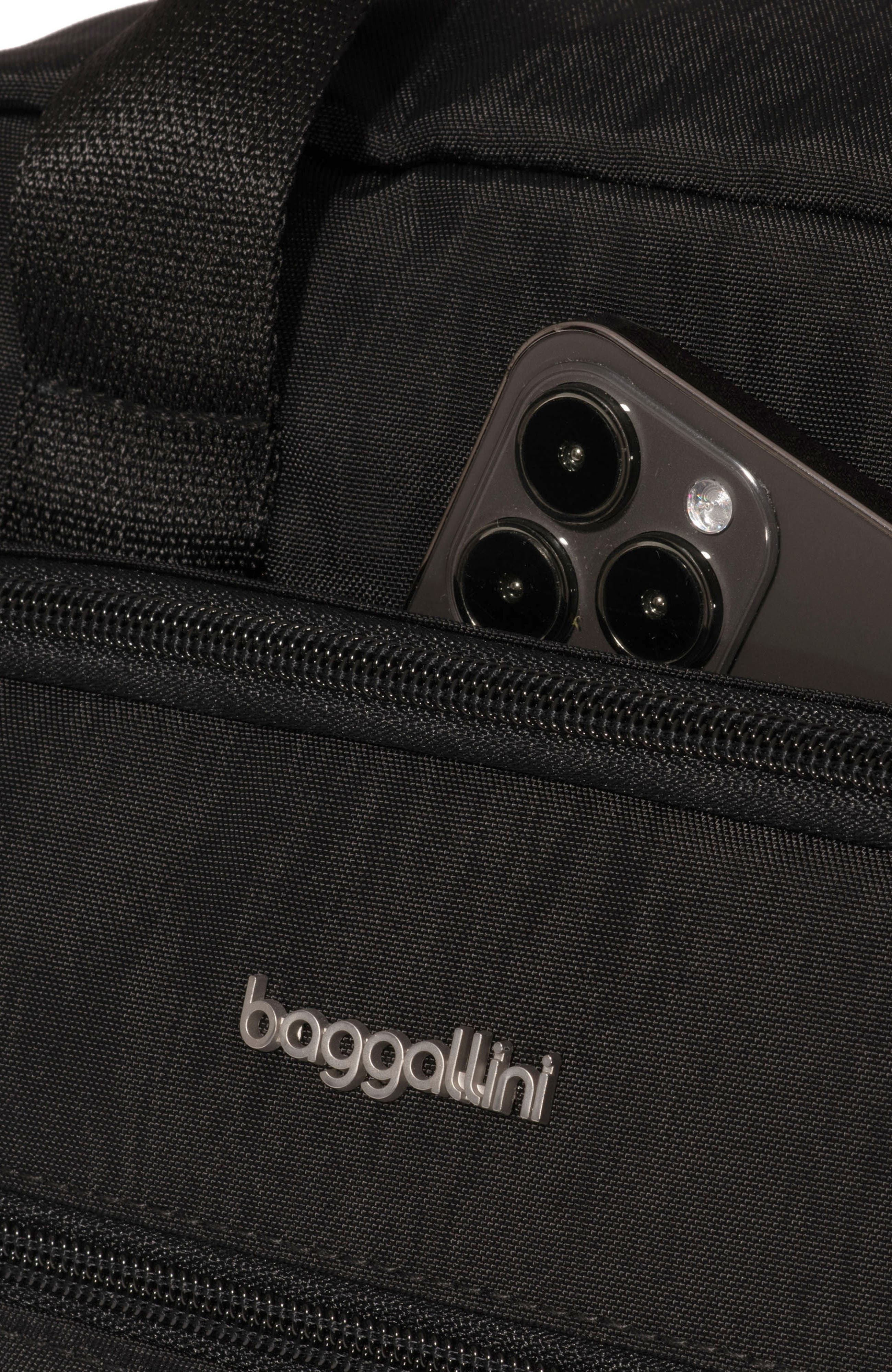 baggallini commuter laptop backpack Coastal Flip Lock Plenty of pockets help secure smaller items like your phone or glasses during day Baggallini Commuter Laptop Backpack -