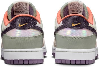Dunk Low Retro SE Basketball Sneaker