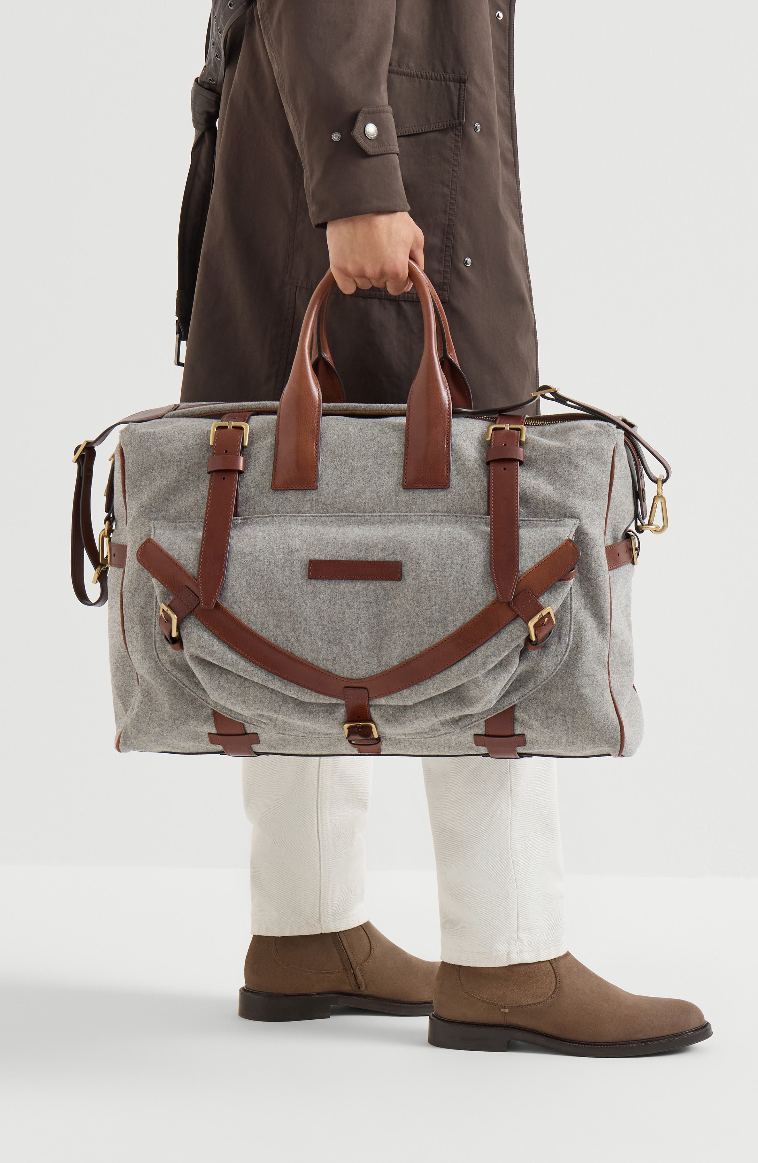 Brunello Cucinelli Virgin wool, alpaca and cashmere flannel   field bag with grained calfskin inserts, Alternate, color, Medium Grey