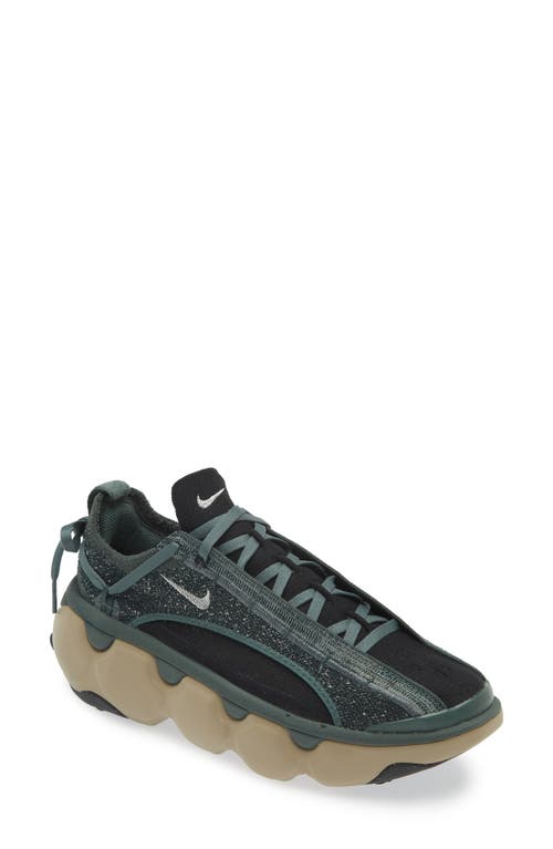 Nike Flyknit Bloom Sneaker In Black