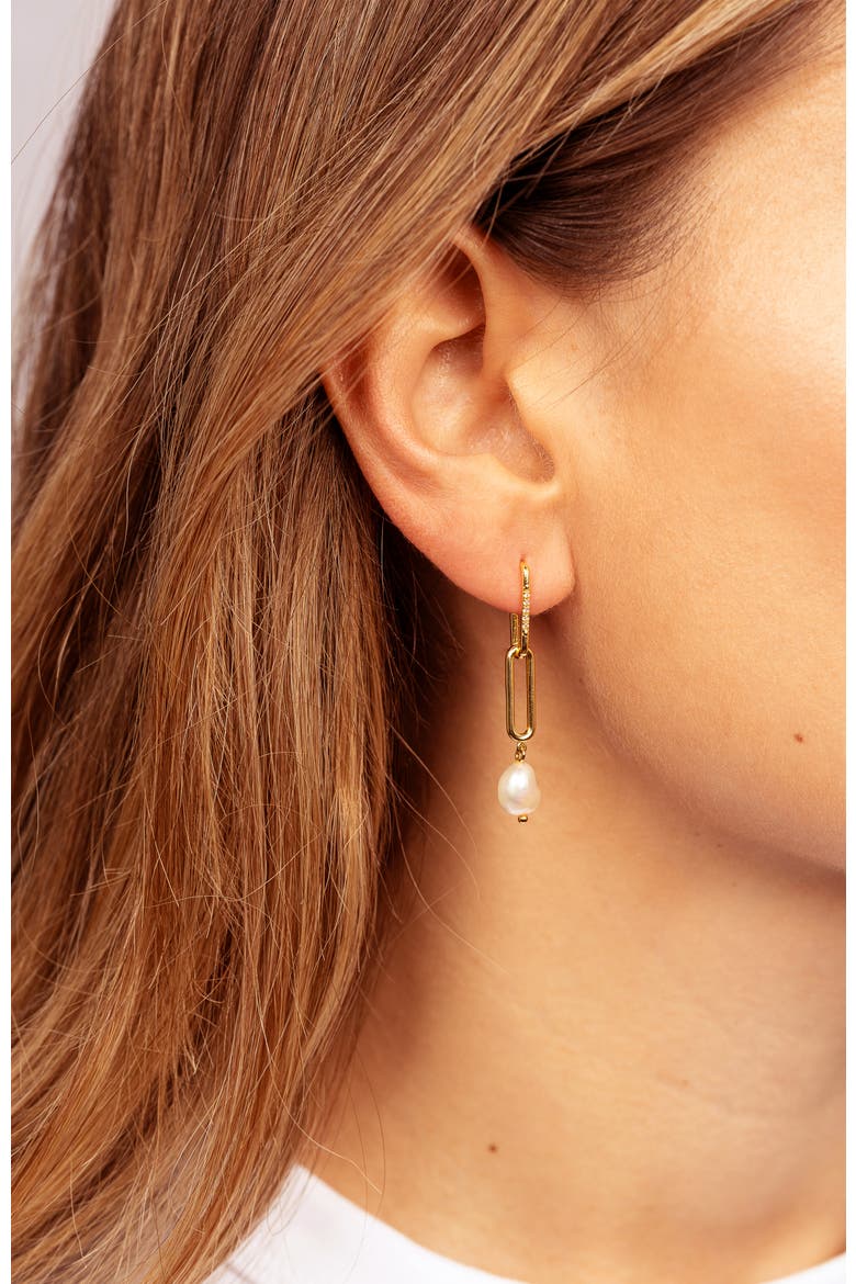 Elaine Diamond Earrings | 10 natural diamonds - 2 freshwater pearls | 925 Sterling Silver | Earrings | Pin | Yellow 18k-Gold Plated, Alternate, color, Pearl