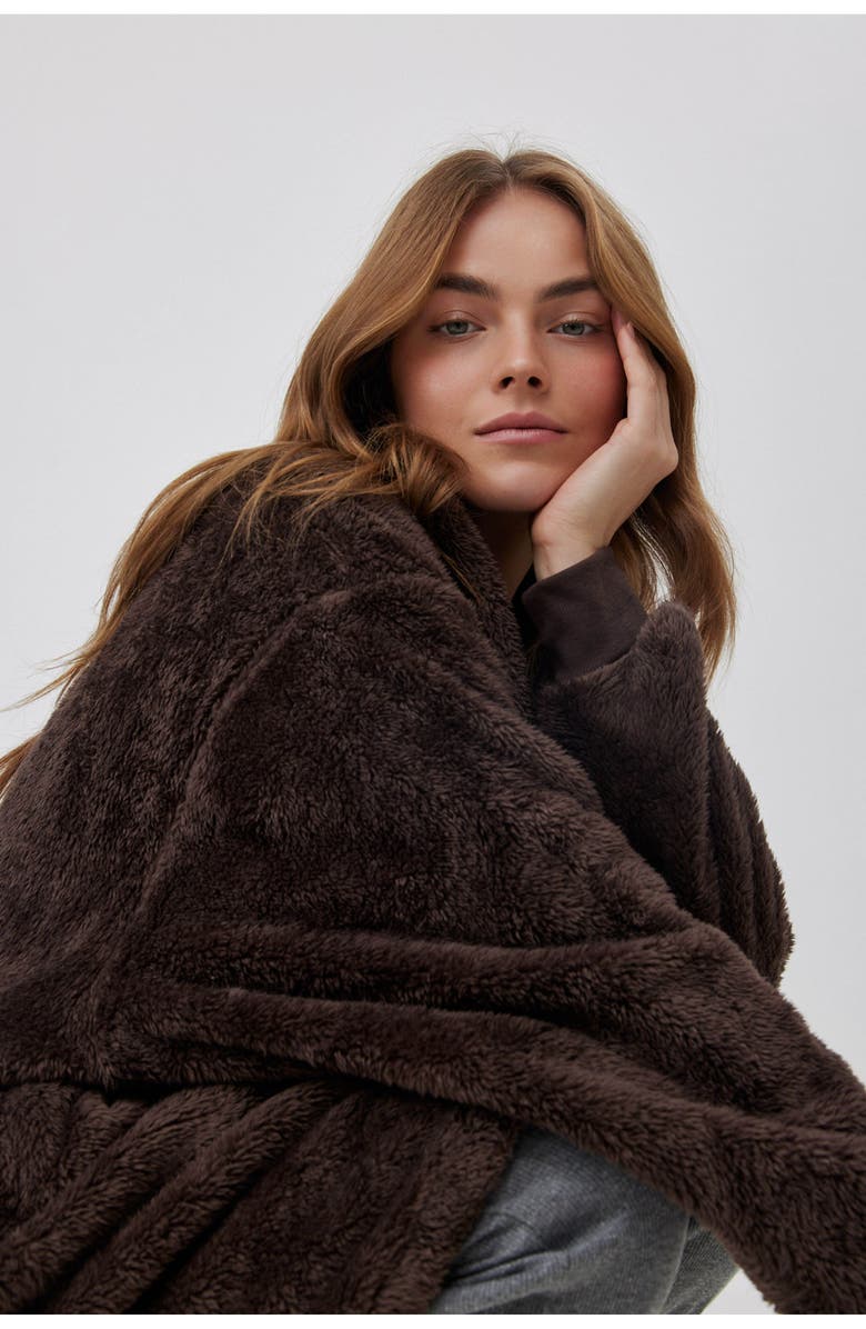 Gottex Beach Life The Cloud Blanket Cardigan, Alternate, color, Chocolate