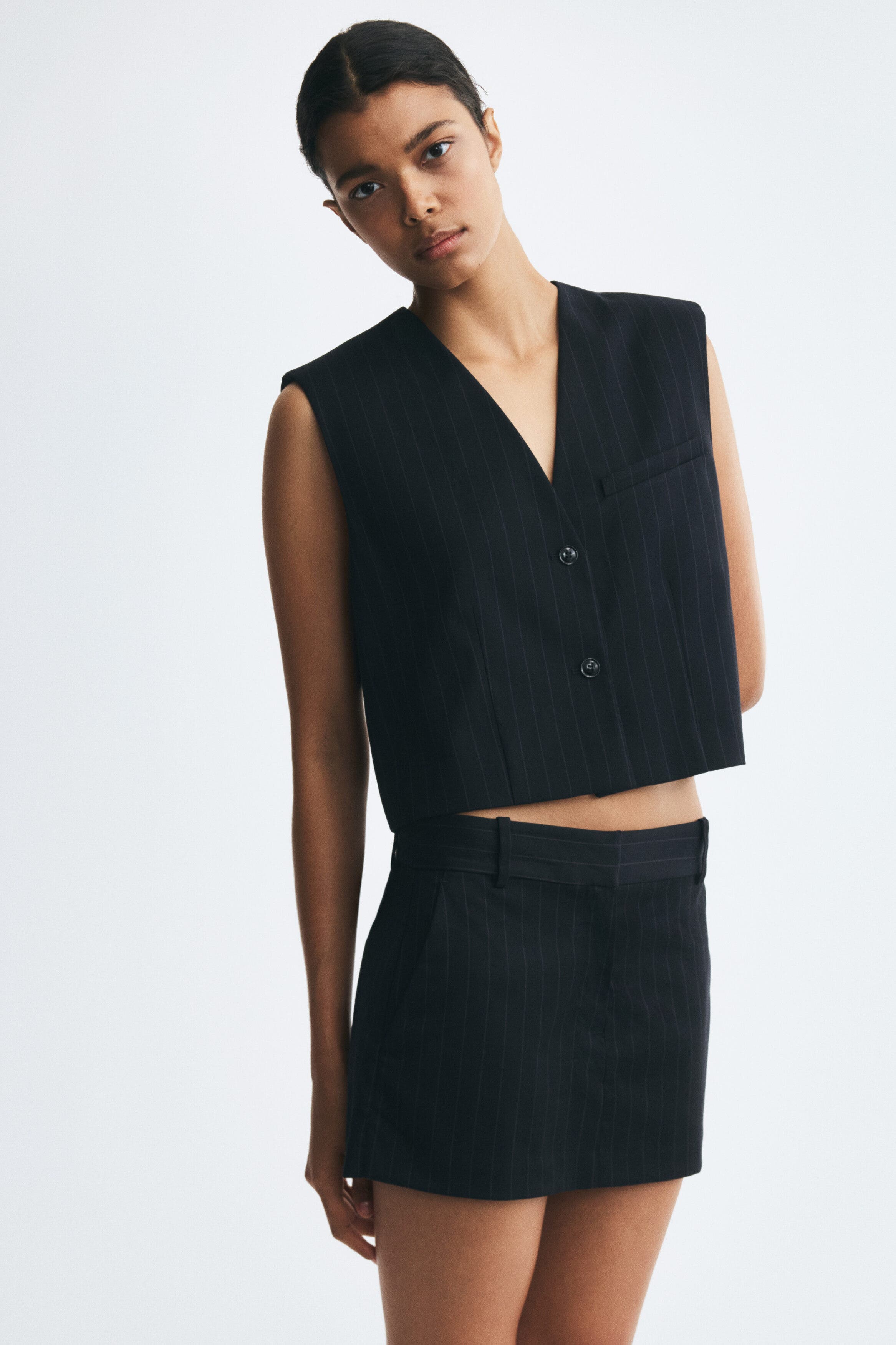 selected Navy blue/pinstriped