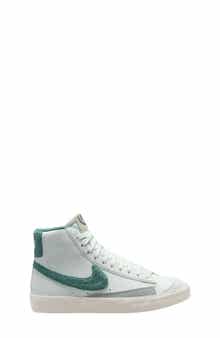 Nike Kids' Blazer Mid '77 SE Sneaker