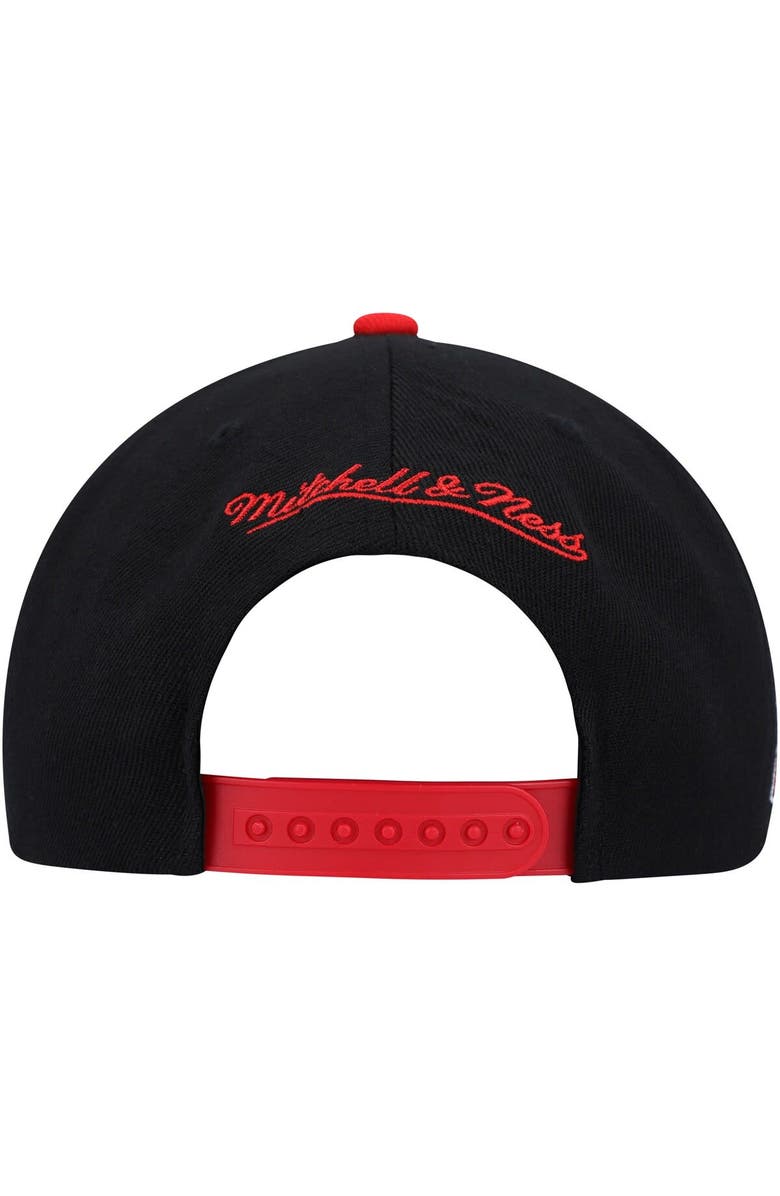 Mitchell & Ness Men's Mitchell & Ness Black/Red Chicago Bulls Side Core 2.0 Snapback Hat, Alternate, color, Black