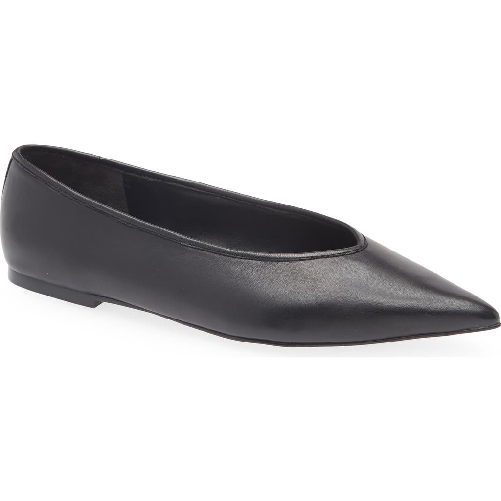Nordstrom Scarlet Pointed Toe Flat In Black