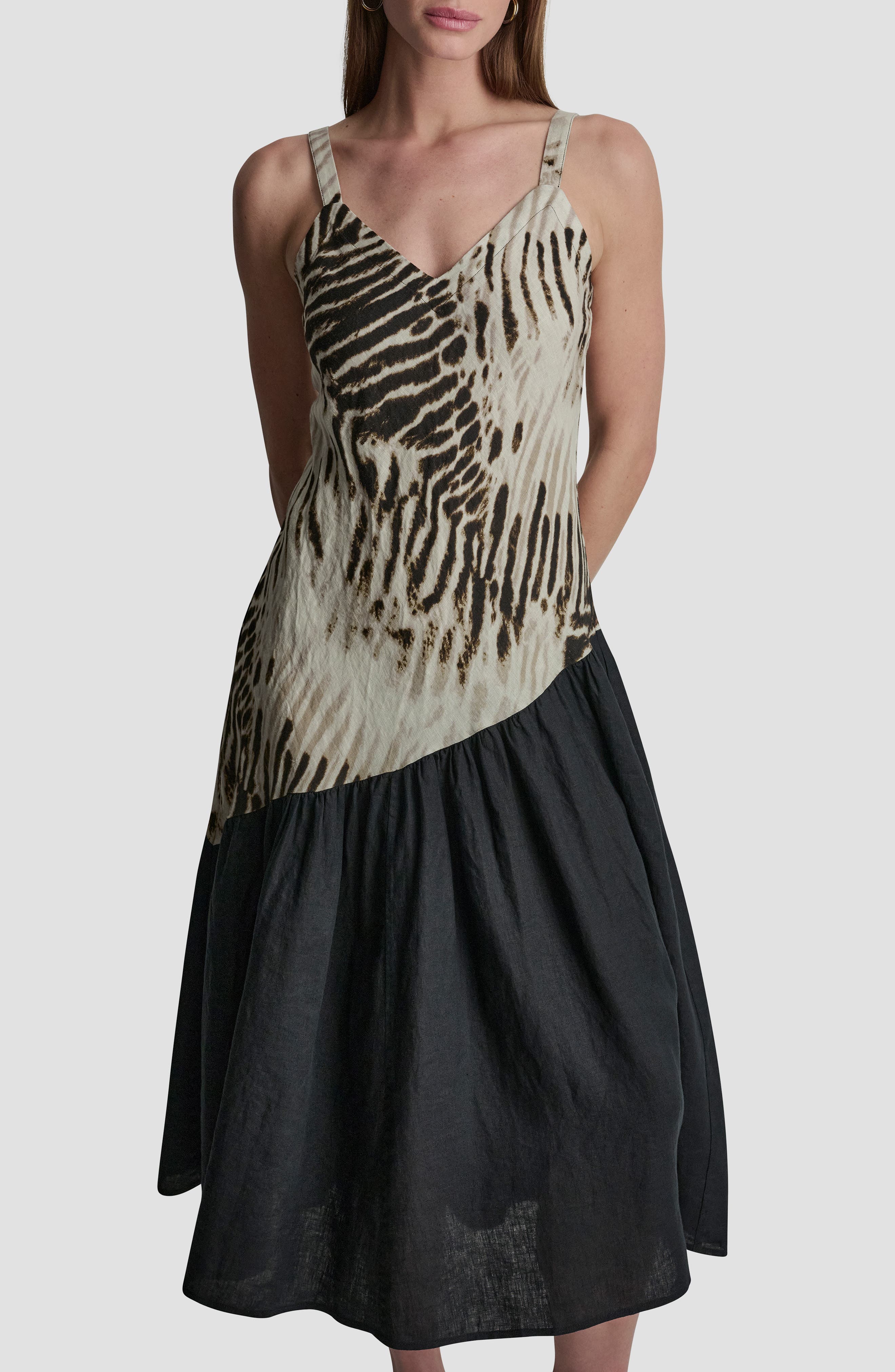 selected BRUSHED SANDBED/ BLACK