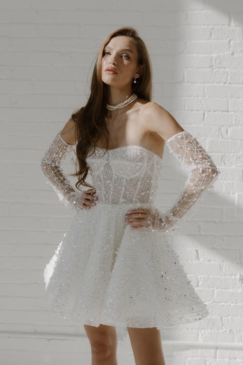 Untamed Petals Siena Sequin Gloves In White
