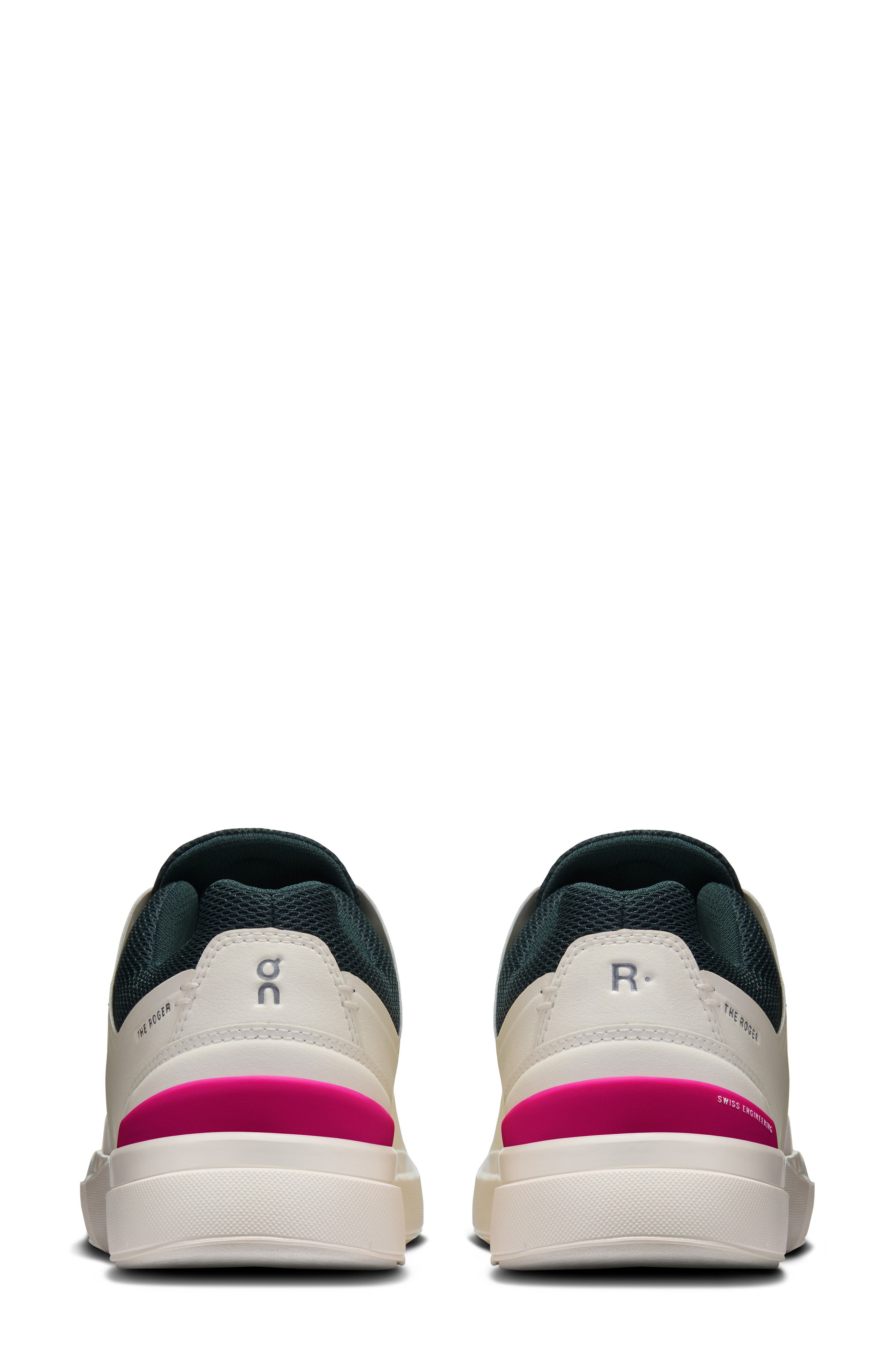 On THE ROGER Advantage Tennis Sneaker, Alternate, color, White/ Heron