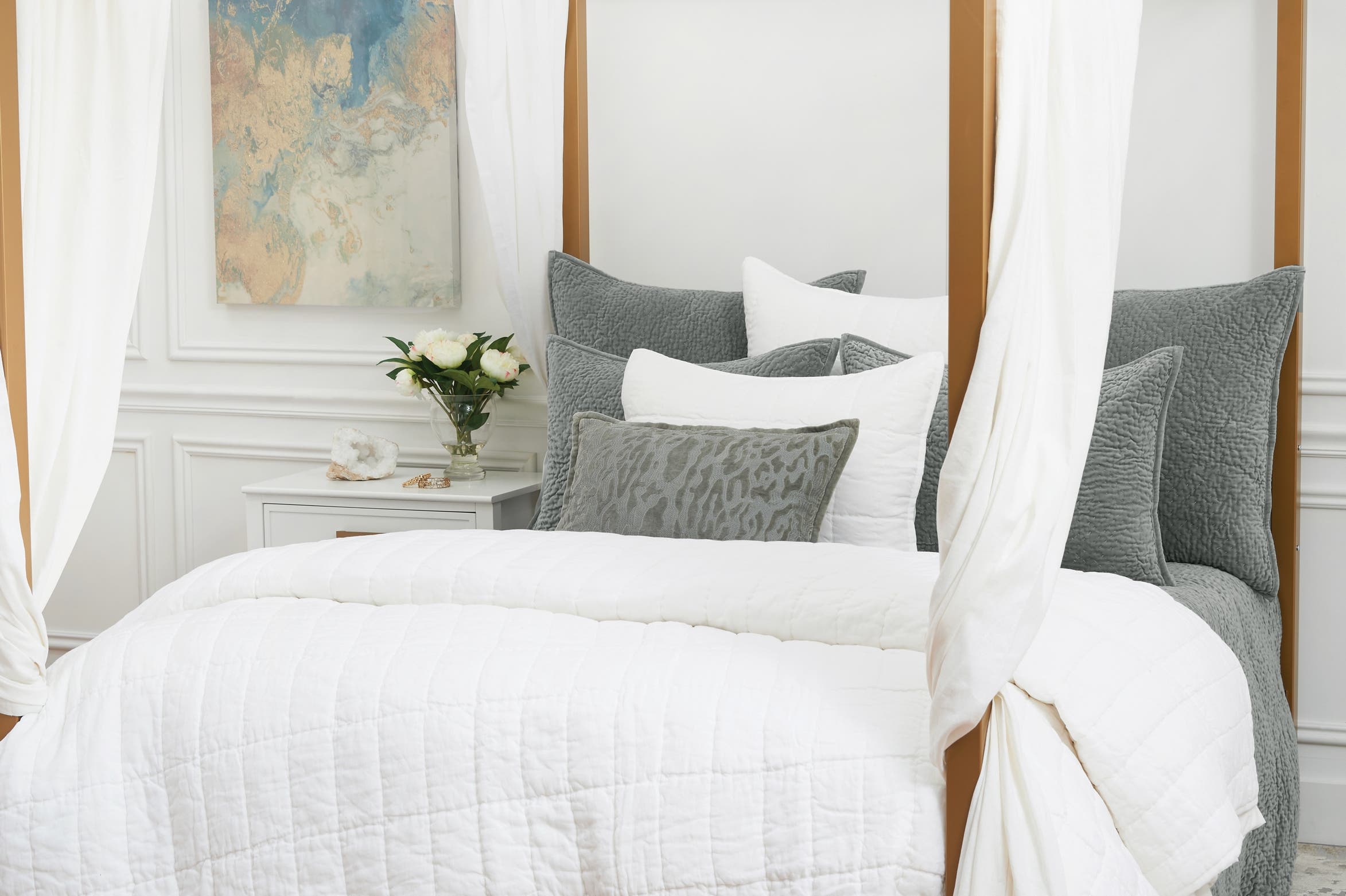 ELISABETH YORK Odine Dove King Quilt | Nordstrom