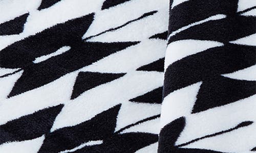 Wrangler Geometric Throw Blanket In Black
