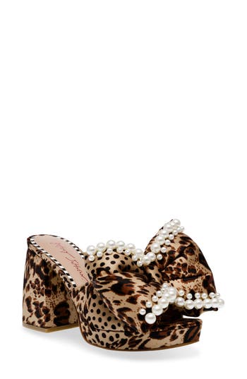 Betsey Johnson Maccie Leopard In Leopard