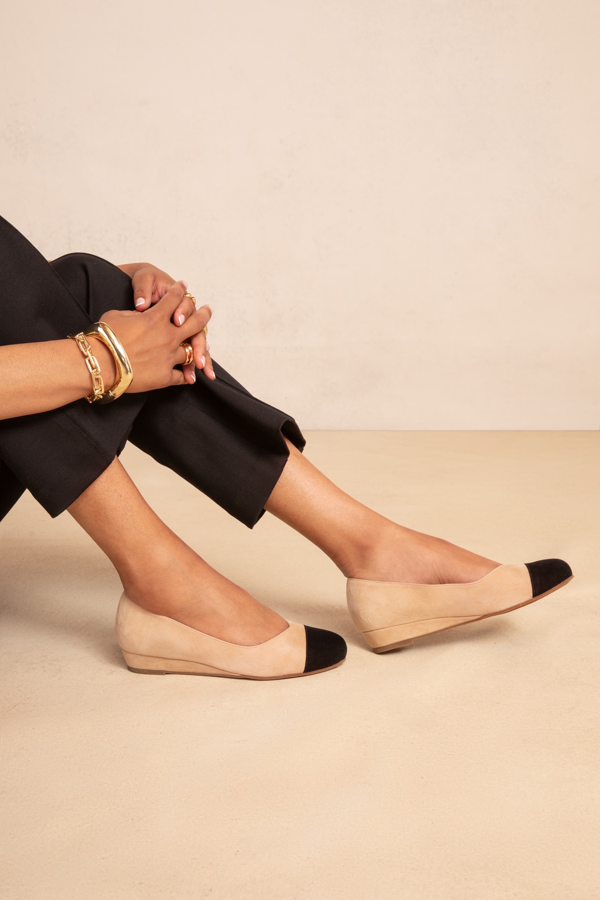 Journey Cap Toe Suede Flat, Alternate, color, Sand Tan & Black