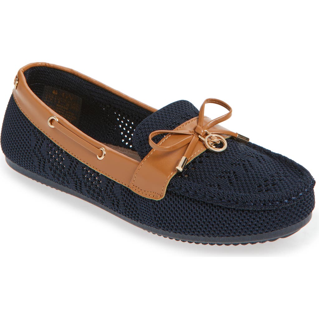Gloria Vanderbilt Reese Boat Shoe