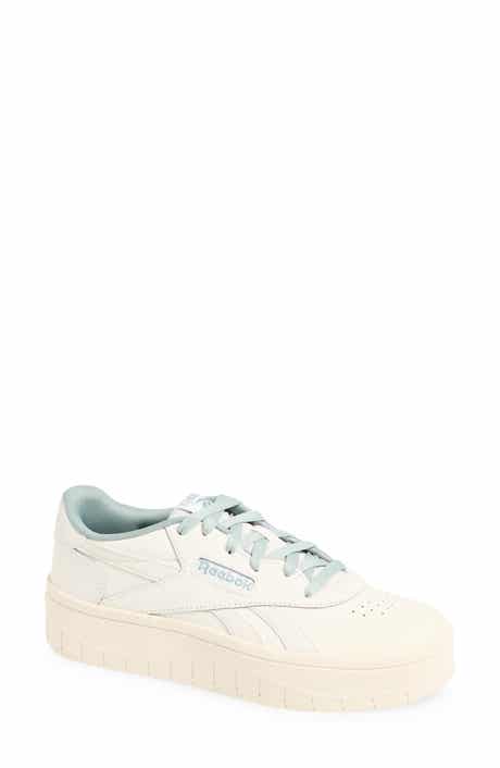 Court Advance Surge Sneaker