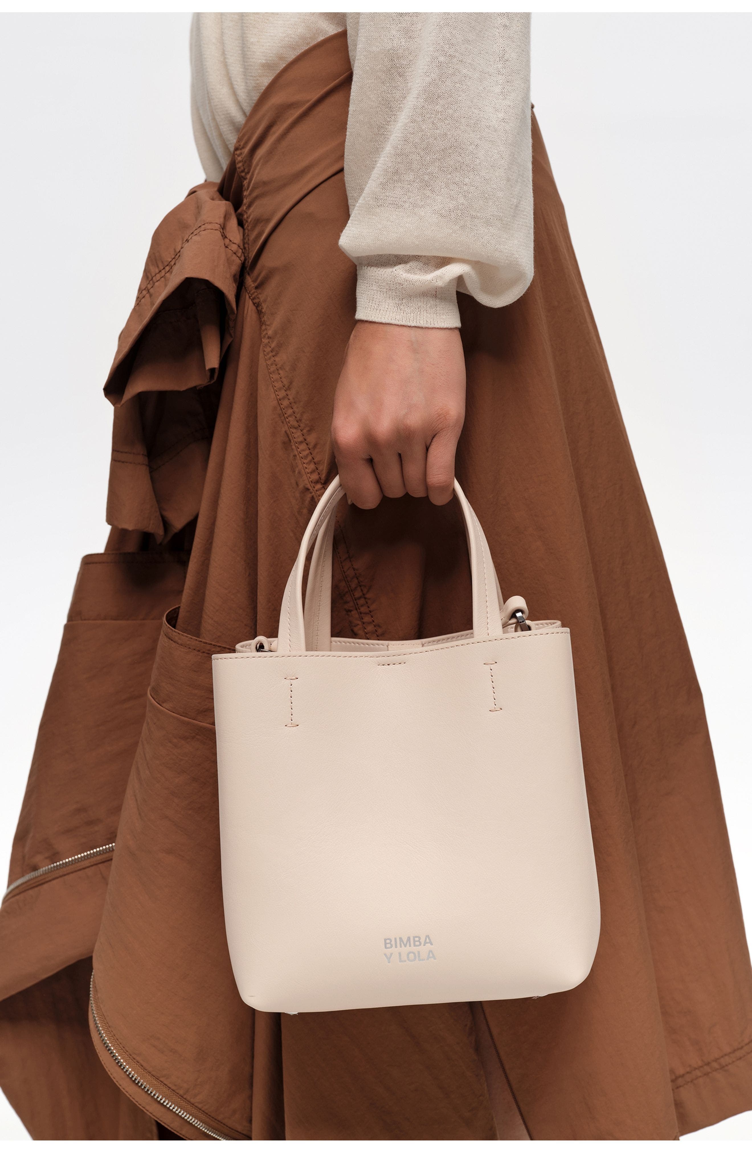 Bimba y Lola Small leather Chihuahua Bag SS26, Alternate, color, Sand