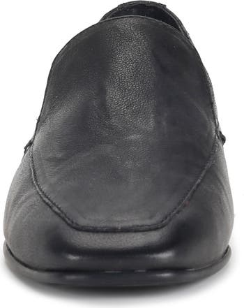 Claire Flat
