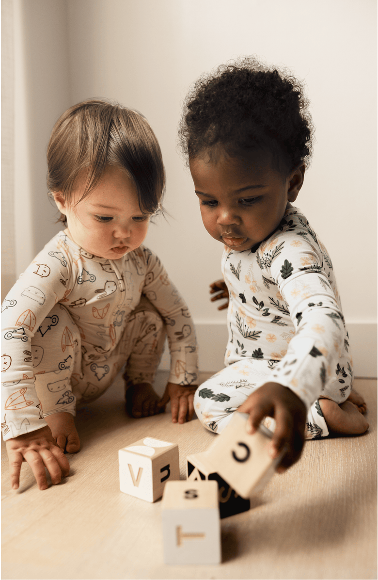 Kindred Bravely Zip Up Baby Pajamas, Alternate, color, Critter Crew