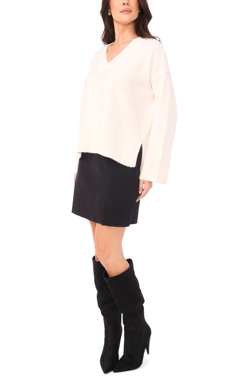 Vince Camuto High-low V-neck Sweater In Neutral