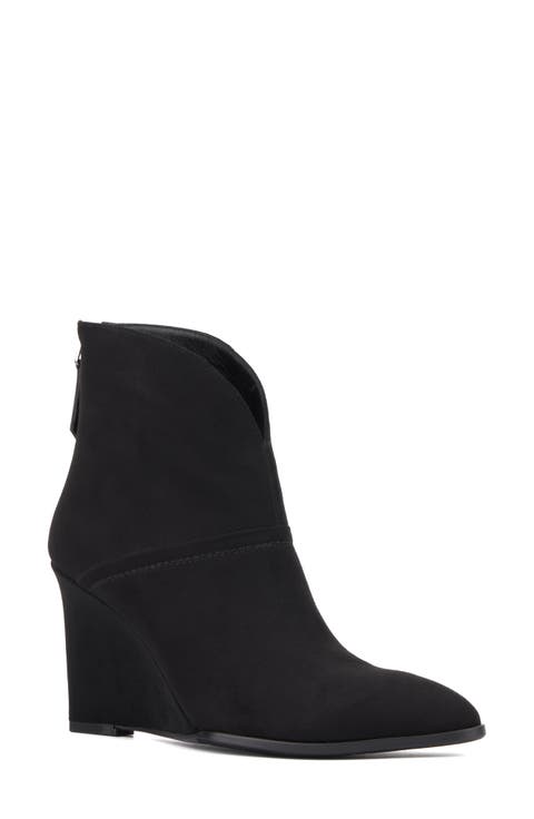 Notched Wedge Boot (Women)