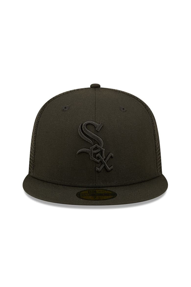 Men's New Era Chicago White Sox Blackout Trucker 59FIFTY Fitted Hat, Alternate, color, Black