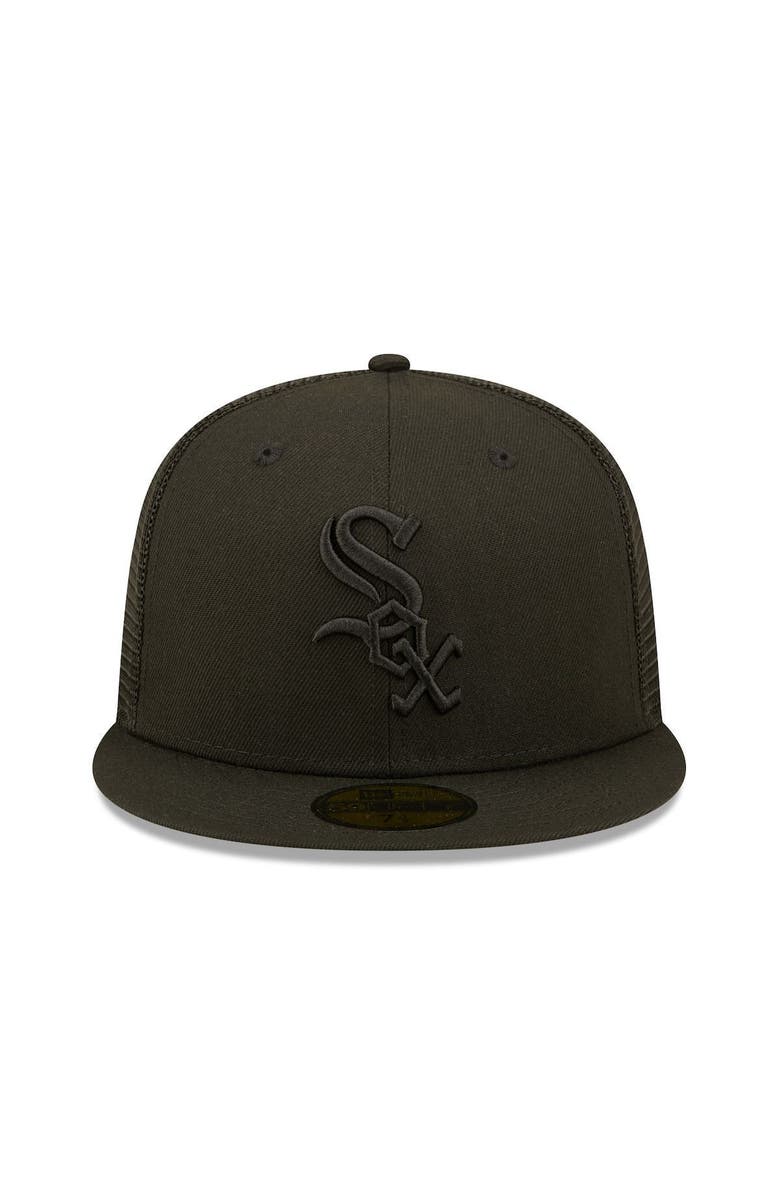 New Era Men's New Era Chicago White Sox Blackout Trucker 59FIFTY Fitted Hat, Alternate, color, 