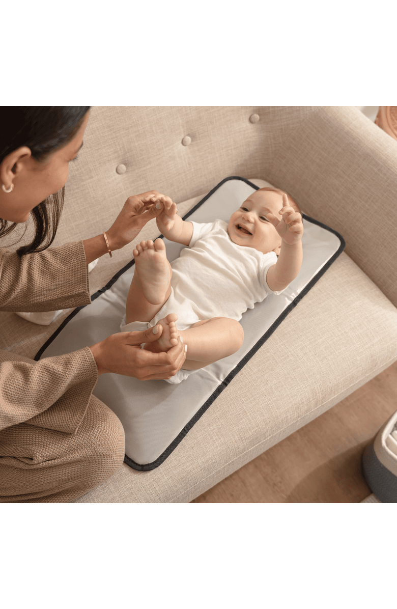 Comfy Cubs Compact Changing Pad, Alternate, color, Solid Black