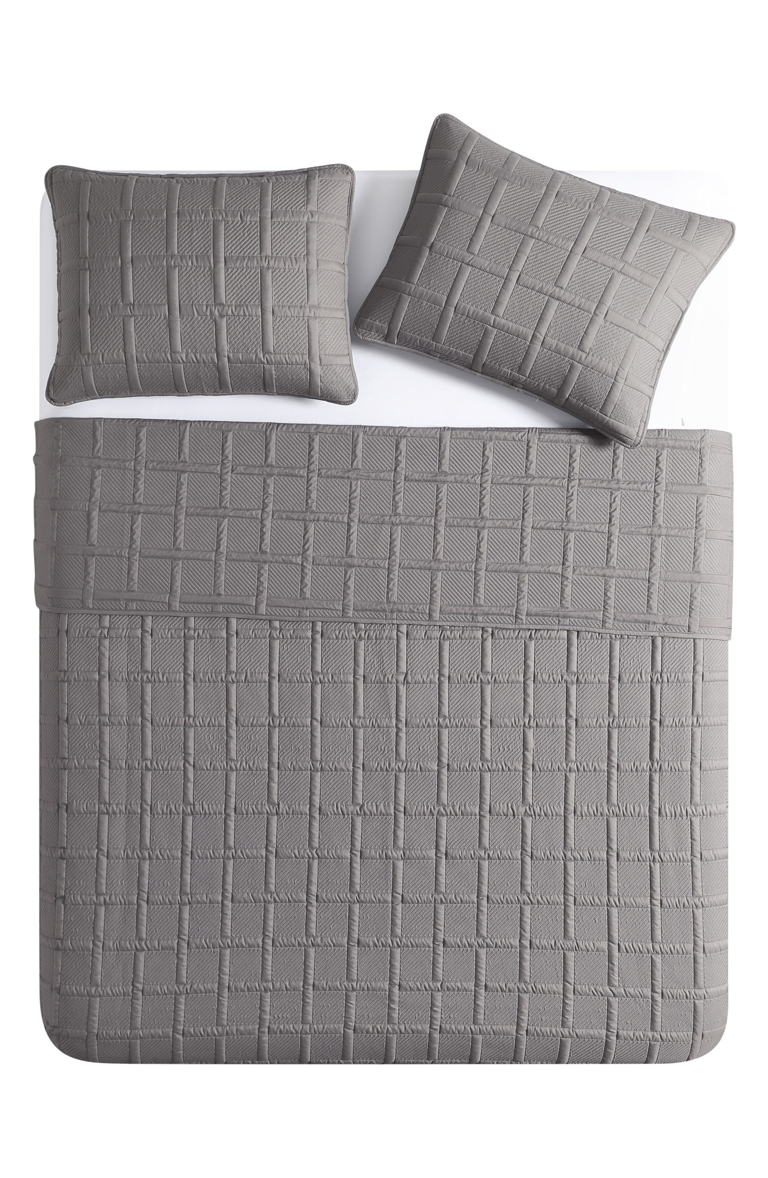 VCNY HOME Square Solid 3-Piece Quilt Set