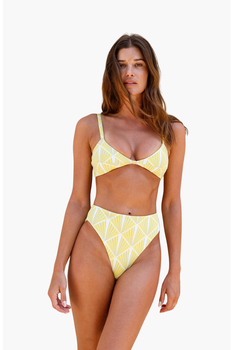 Malta Top, Main, color, Solar Flare