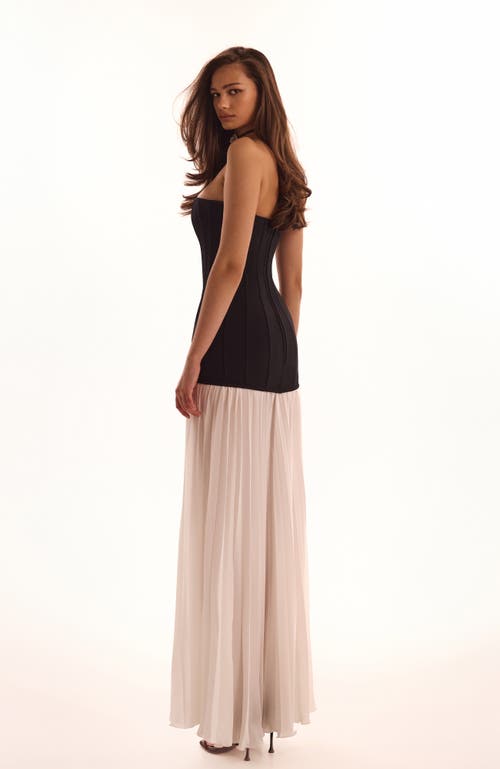 Milla Parisienne Dress With A Pleated Skirt In White