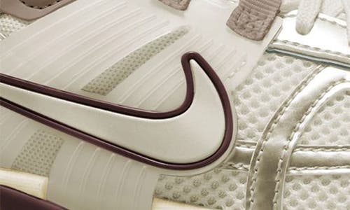Nike V2k Run Sneaker