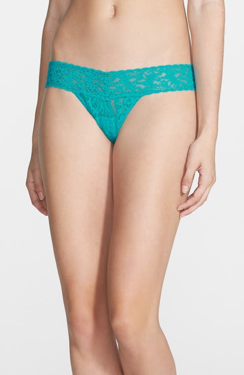 Signature Lace Low Rise Thong