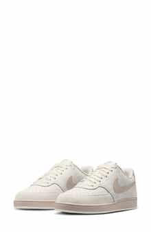 Court Vision Low Sneaker