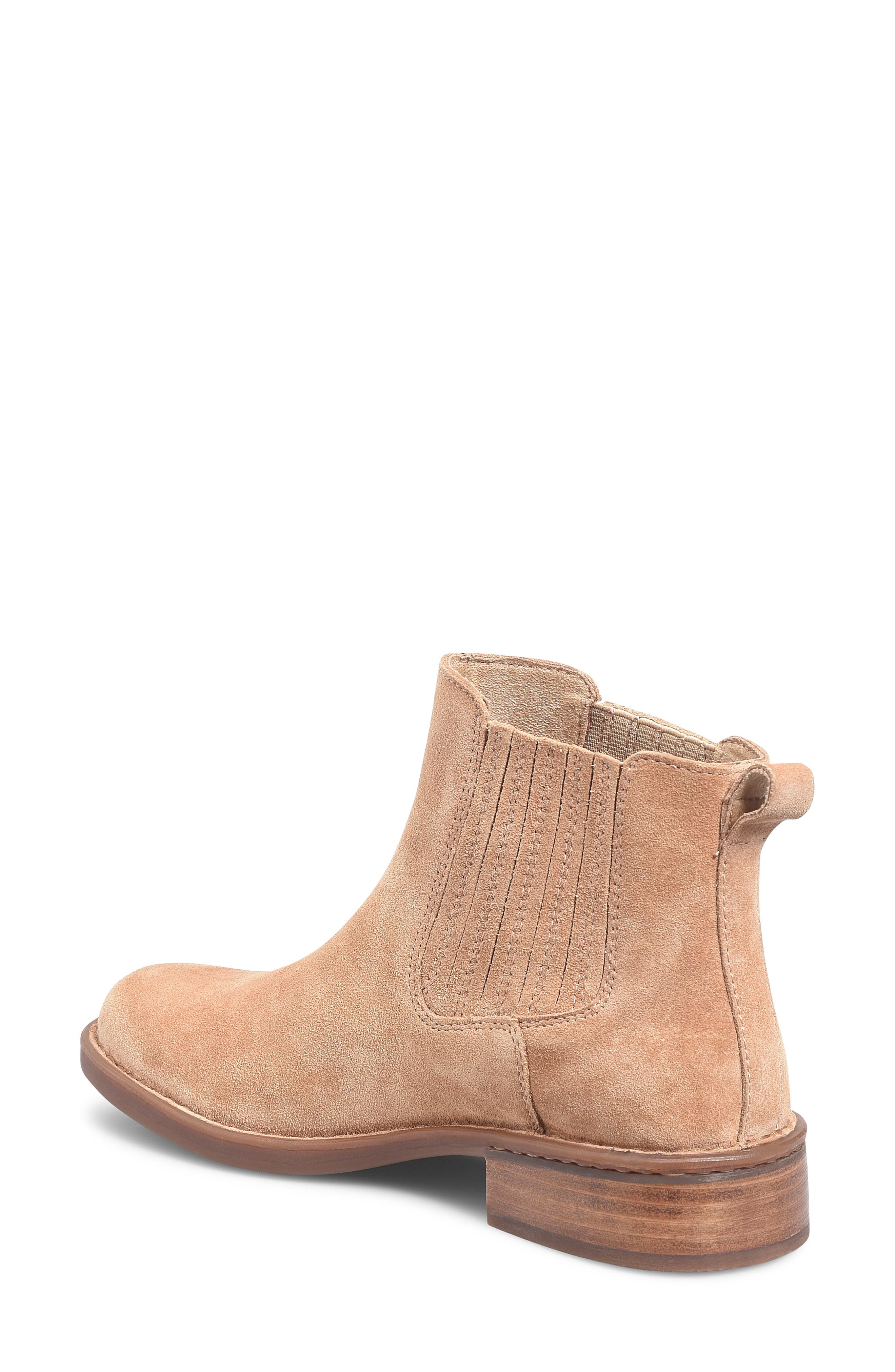 Børn Cici Chelsea Boot, Alternate, color, Natural Suede