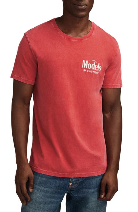 Modelo Bottle Graphic T-Shirt