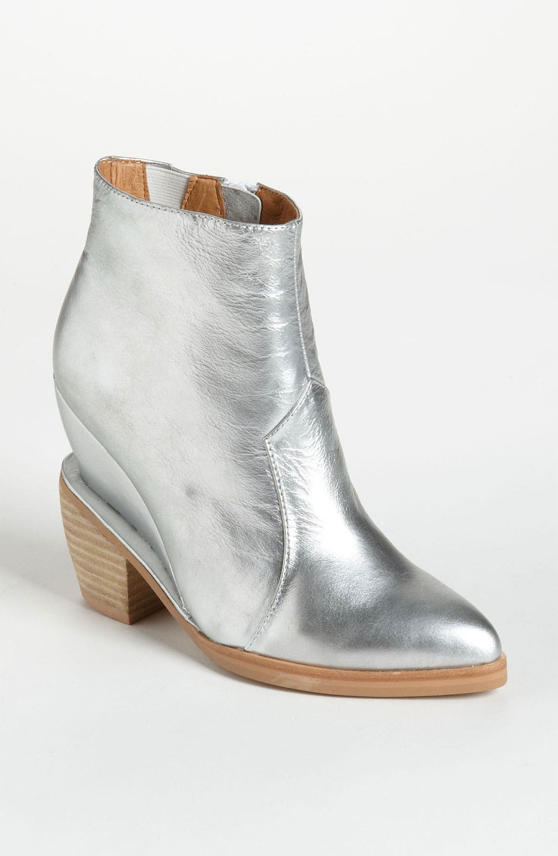 Jeffrey Campbell , Main, color, 