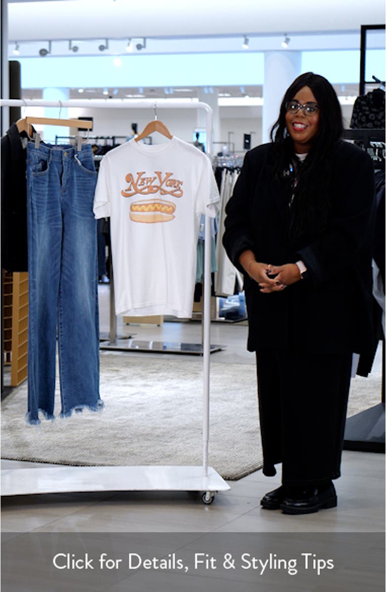 New York Hot Dog Cotton Graphic T-Shirt, sales video thumbnail