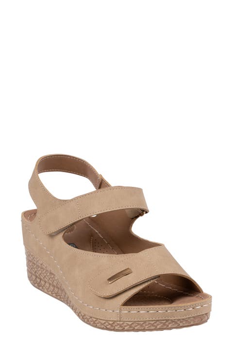 Keltie Wedge Sandal (Women)