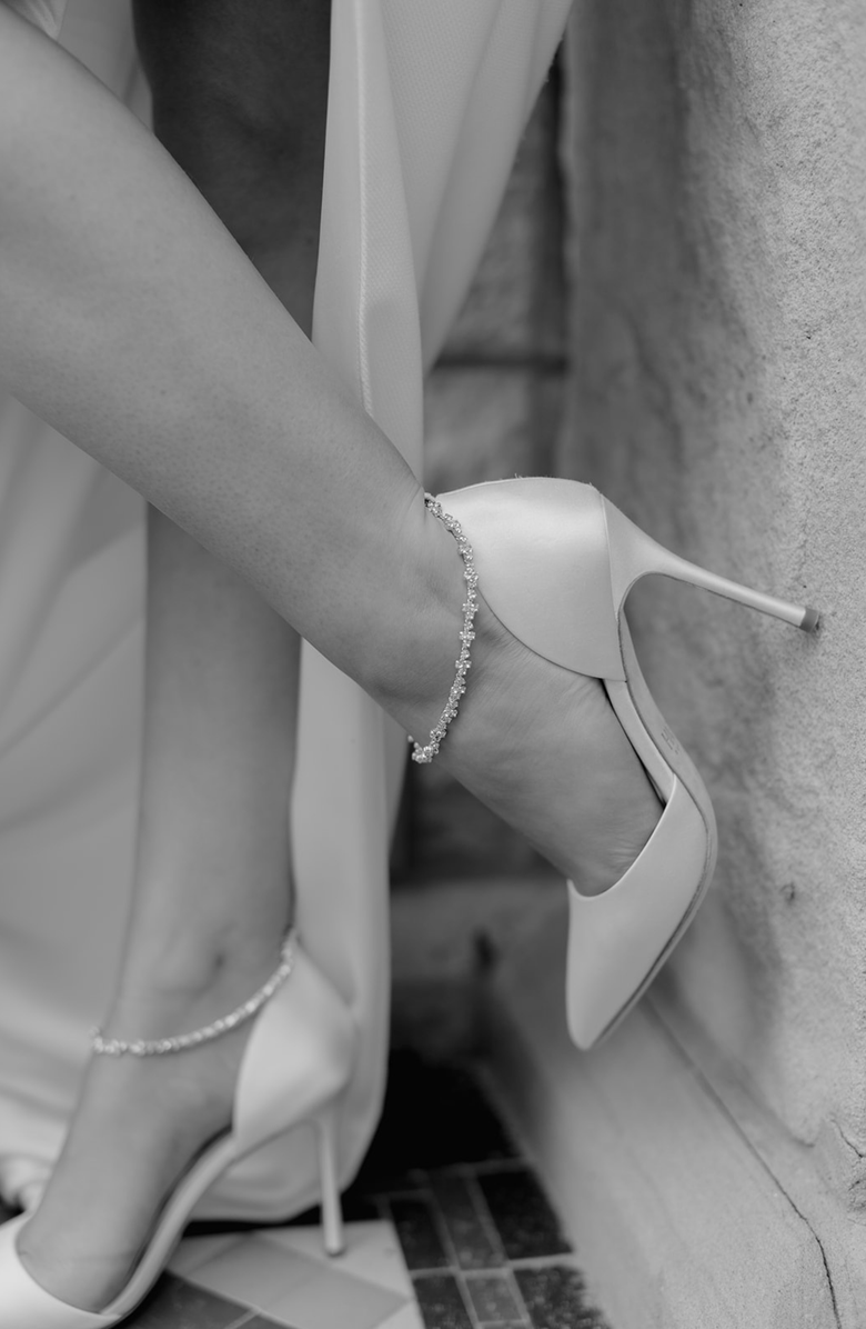 HARLO Daniela Satin Pointed Toe Stiletto With Ankle Bracelet, Alternate, color, Soft White Satin